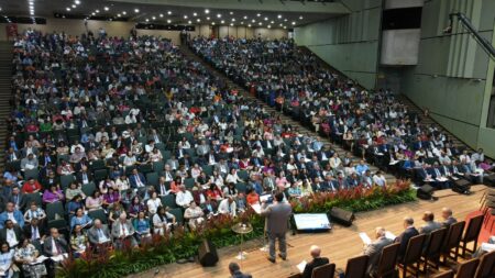 Palavra e louvores a Deus marcaram o segundo dia da Conferência de Escola Dominical