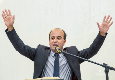 Pastor morre ao cair do telhado da igreja em Camboriú