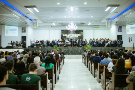 Seminário para formação de professores e obreiros na AD Leopoldo (RS)