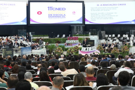 Confira registros das plenárias e cobertura ao vivo do 2º dia do 11º CNED