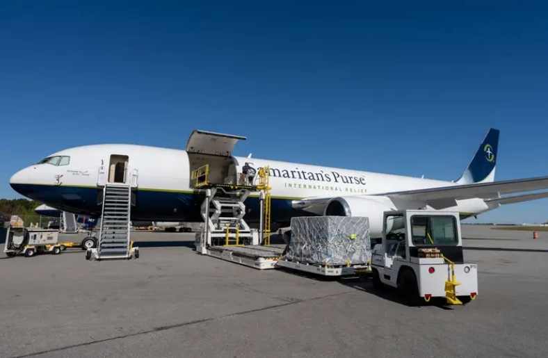 Organização cristã envia o 13° avião de ajuda humanitária para Faixa de Gaza