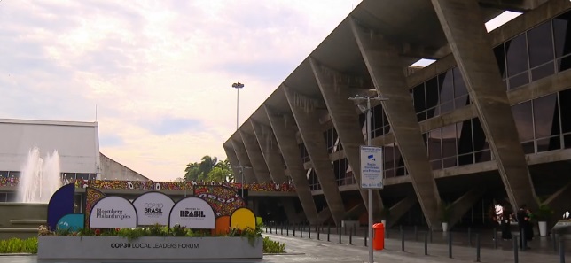 Prefeitos e líderes regionais se reúnem para o 2º dia do Fórum da COP30 no Rio