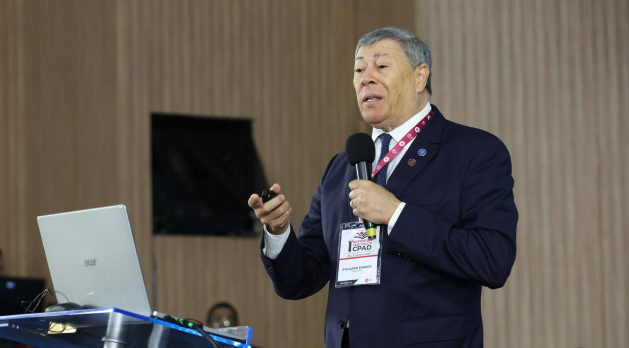 “Semeia a Palavra” – Entrevista com o pastor Esequias Soares