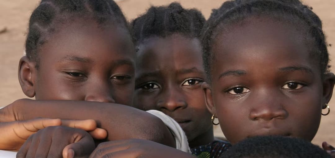 Crianças vítimas de sequestro são resgatadas na Nigéria