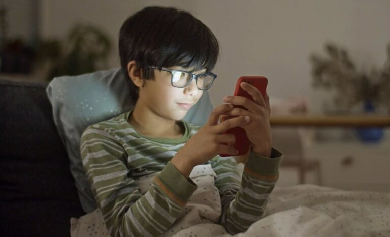 Estatuto Digital da Criança e do Adolescente começa a valer nesta terça