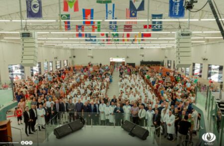 IEADJO realiza batismo de 123 novos membros em feriado de Páscoa