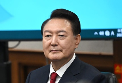 Justiça sul-coreana condena ex-presidente a 30 anos de prisão