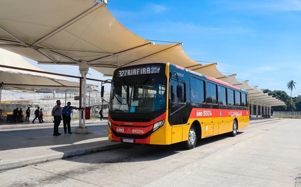 Greve de rodoviários entra no 3º dia no Rio