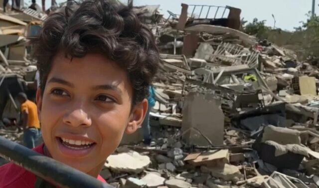 Menino venezuelano diz ter sido resgatado dos escombros por Jesus