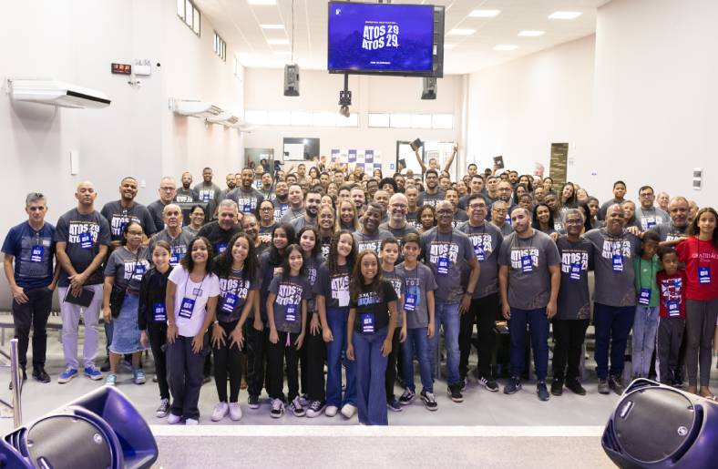 Igreja leva evangelismo e ação social ao Complexo do Alemão (RJ)
