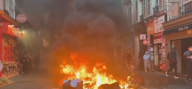 Governo francês pede toque de recolher após protestos violentos