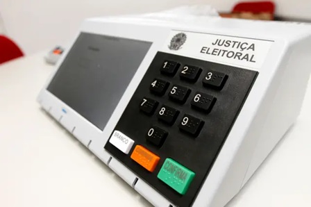 Brasileiros irão às urnas eleitorais neste domingo (4)