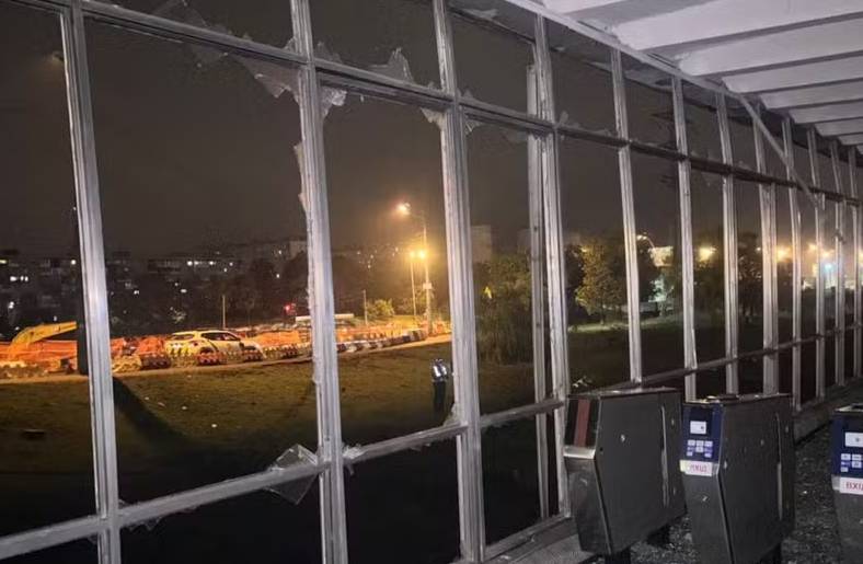 Rússia bombardeia prédio residencial na Ucrânia